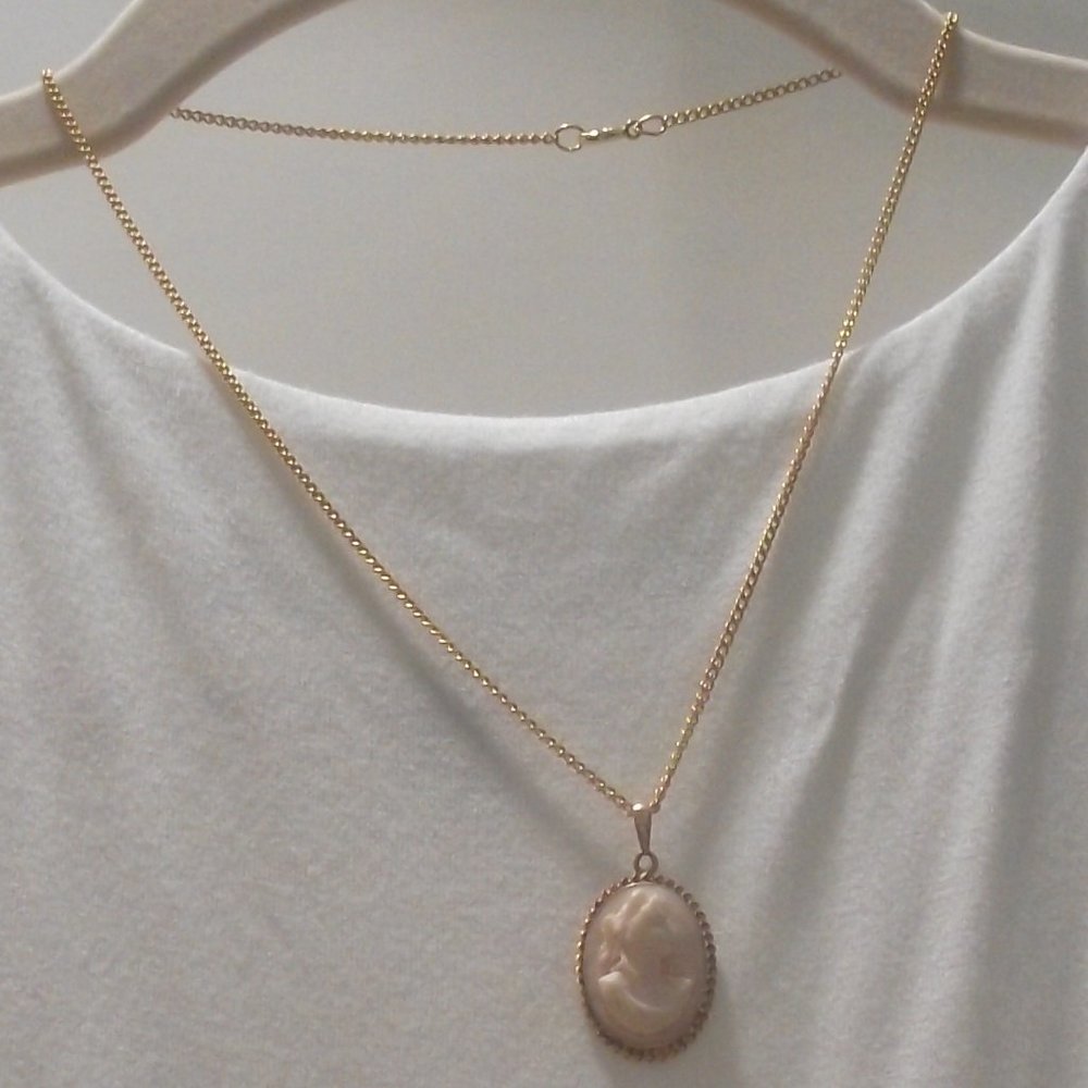 Cameo necklace #4